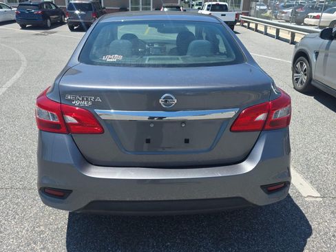 Used 2019 Nissan Sentra S FWD image 5