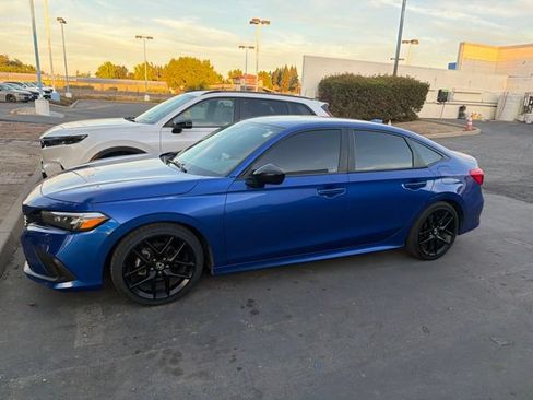 Used 2022 Honda Civic Sport image 1