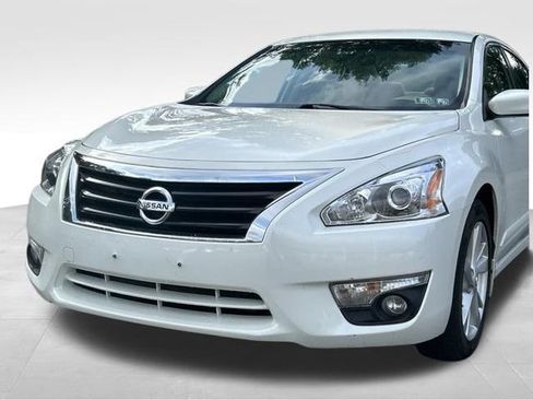Used 2015 Nissan Altima 2.5 SV FWD image 12