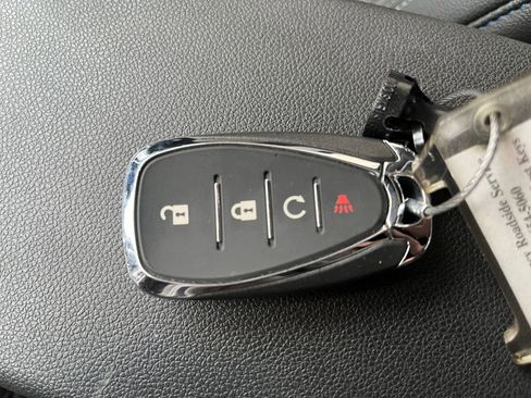 Used 2025 Chevrolet Trax LT w/ LT Convenience Package image 22