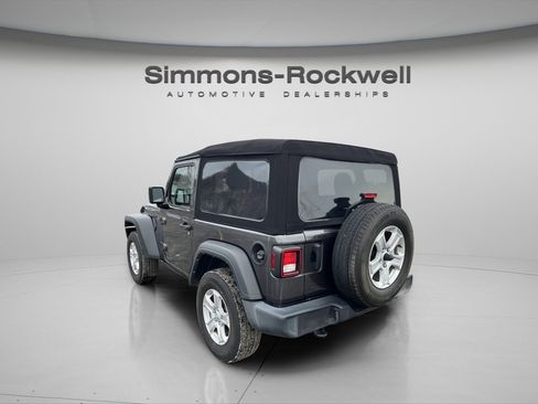 Used 2022 Jeep Wrangler Sport S image 5