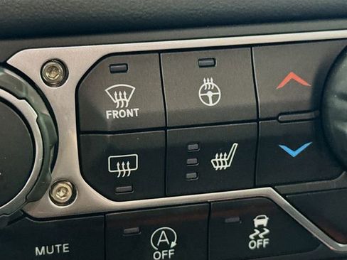 Used 2025 Jeep Gladiator Rubicon image 25