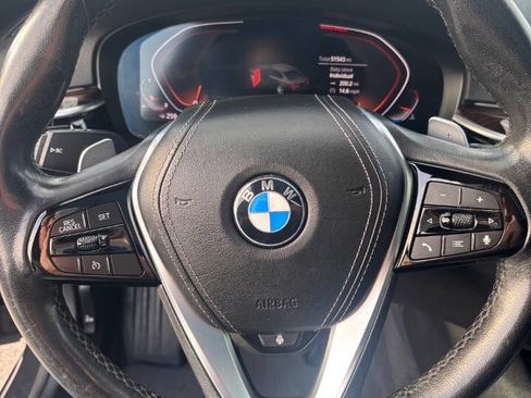 Used 2020 BMW 530i xDrive w/ Premium Package image 22