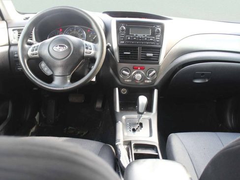 Used 2012 Subaru Forester 2.5X Premium w/ Popular Pkg 3 AWD/4WD image 8