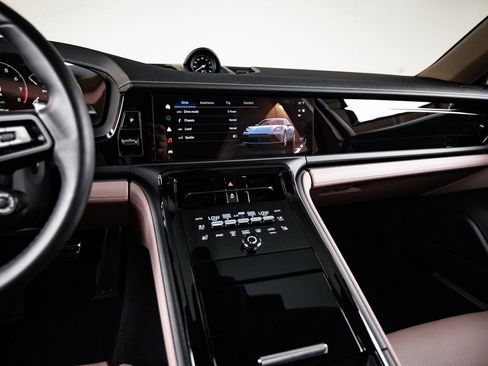 Certified 2026 Porsche Panamera 4 E-Hybrid AWD/4WD image 19