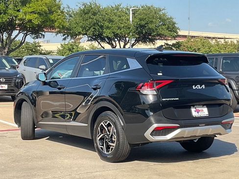 Used 2025 Kia Sportage LX FWD image 6