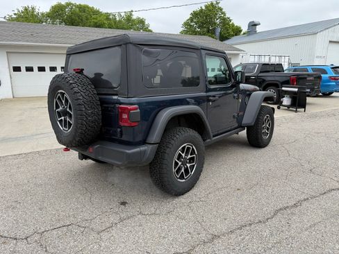 Used 2025 Jeep Wrangler Rubicon w/ Convenience Group AWD/4WD image 5