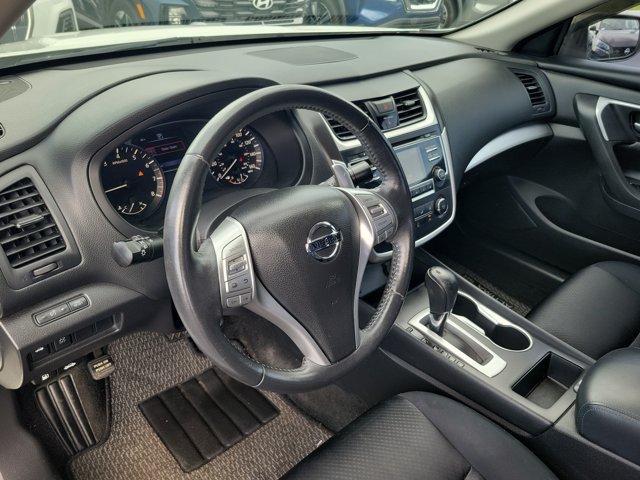 Certified 2017 Nissan Altima 2.5 SR FWD image 19