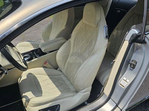 Used 2015 Bentley Continental GT image 17
