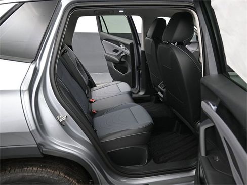 New 2026 Volkswagen Tiguan SE image 13