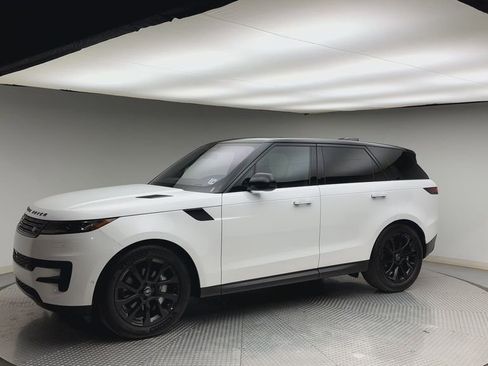 Used 2023 Land Rover Range Rover Sport SE image 6
