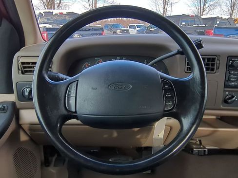 Used 2001 Ford F250 Lariat image 25