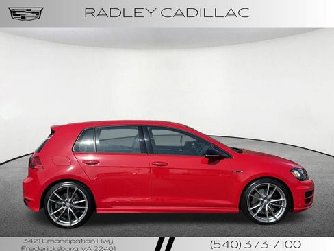 Used 2017 Volkswagen Golf 4-Door image 21