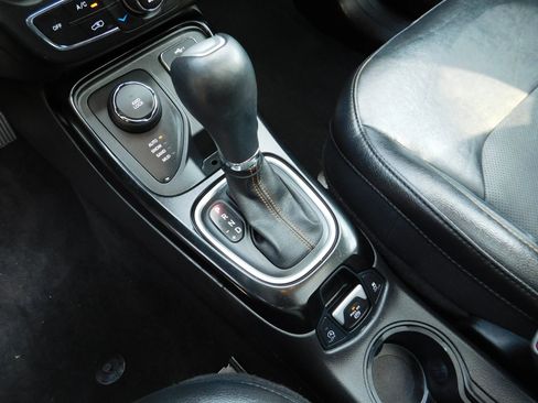 Used 2020 Jeep Compass Limited AWD/4WD image 23