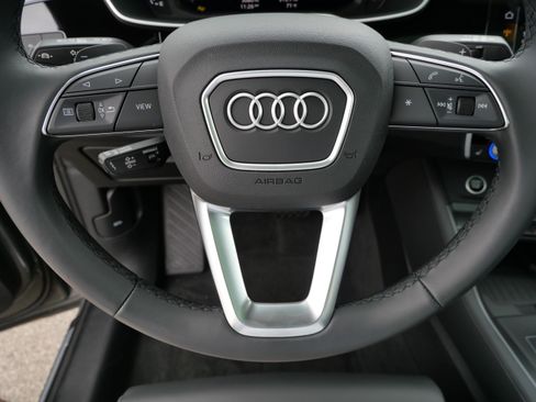 Certified 2025 Audi Q3 2.0T Premium w/ Convenience Package AWD/4WD image 25