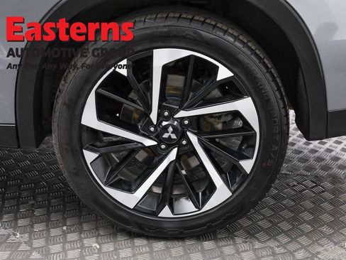 Used 2024 Mitsubishi Outlander SE image 34