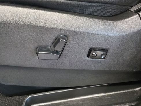 Used 2018 Dodge Grand Caravan GT FWD image 17