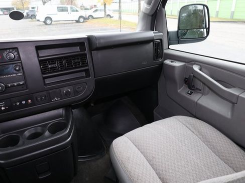 Used 2019 Chevrolet Express 3500 LT w/ LT Preferred Equipment Group image 11