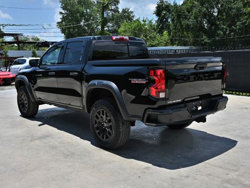 Used 2026 Chevrolet Colorado Trail Boss AWD/4WD image 3