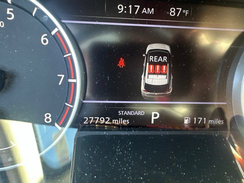 Used 2023 Nissan Rogue SV FWD image 14