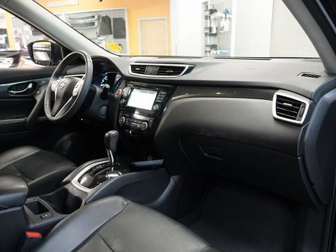 Used 2016 Nissan Rogue SL w/ SL Premium Package image 35