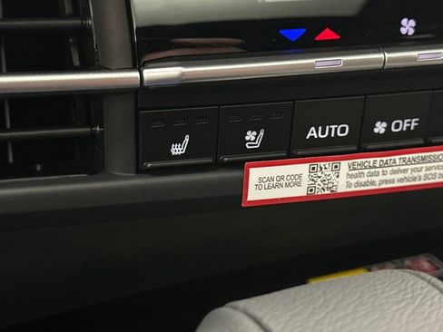 New 2026 Toyota Sienna Platinum AWD/4WD image 23