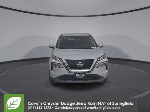 Used 2021 Nissan Rogue SV image 5