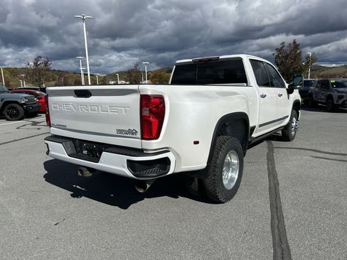 Used 2024 Chevrolet Silverado 3500 High Country w/ Technology Package image 7
