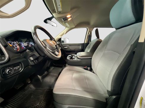 Used 2019 RAM 2500 Big Horn w/ Protection Group AWD/4WD image 4