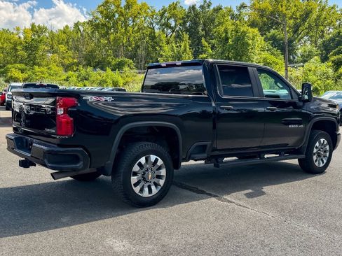 Used 2024 Chevrolet Silverado 2500 Custom w/ Custom Value Package AWD/4WD image 3