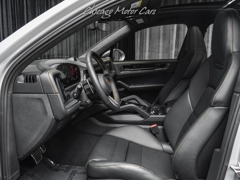 Used 2025 Porsche Cayenne GTS image 22