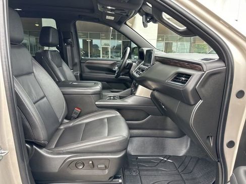 Used 2024 Chevrolet Tahoe Z71 w/ Luxury Package AWD/4WD image 45