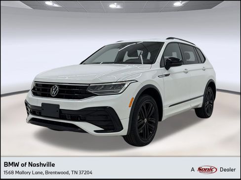 Used 2022 Volkswagen Tiguan SE R-Line AWD/4WD image 1