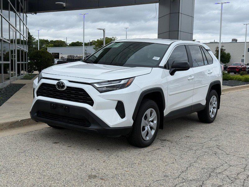 Used 2023 Toyota RAV4 LE AWD/4WD image 7