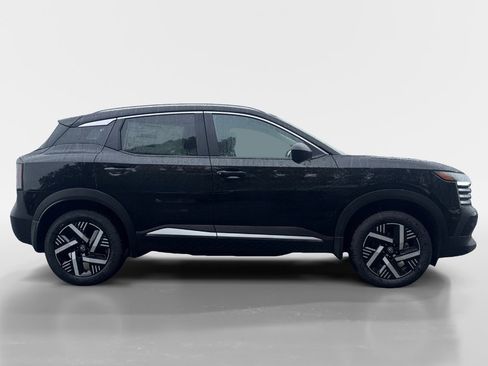 New 2026 Nissan Kicks SV image 7