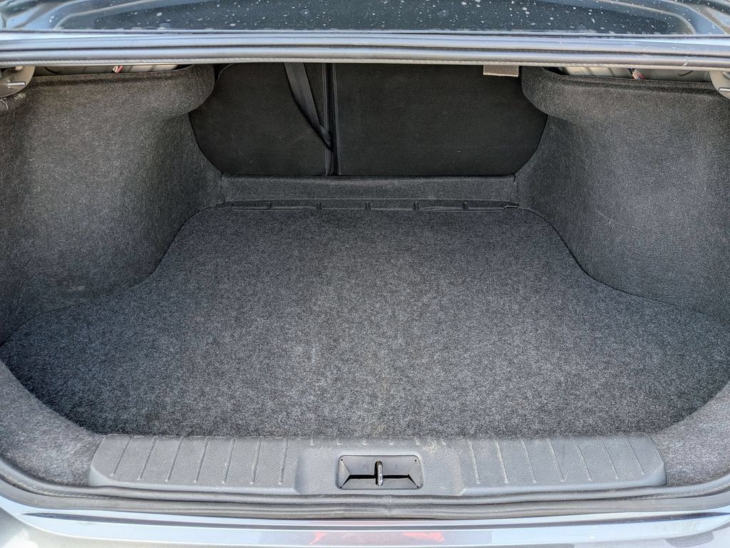 Used 2025 Nissan Sentra SV FWD image 28