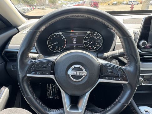 Used 2023 Nissan Altima 2.5 SR AWD/4WD image 14