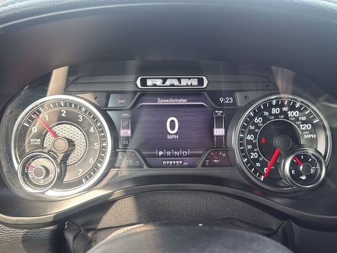 Used 2020 RAM 1500 Laramie AWD/4WD image 25