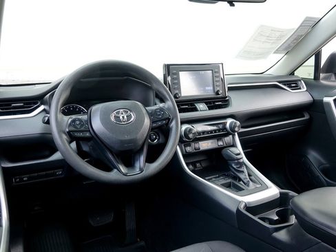 Used 2019 Toyota RAV4 XLE image 5