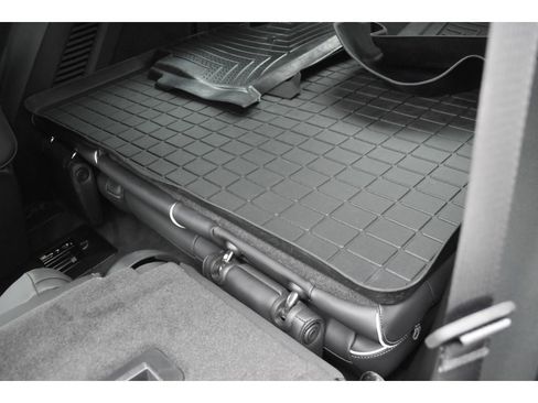 Certified 2024 Cadillac Escalade Premium Luxury image 15