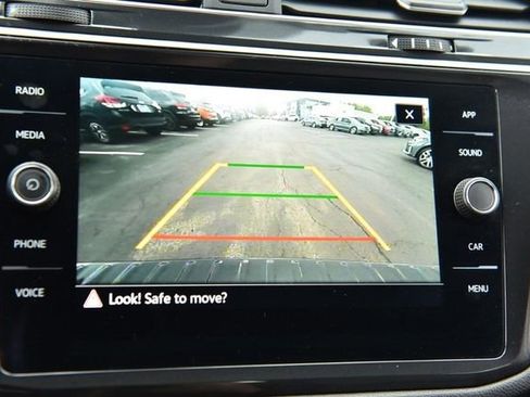 Certified 2024 Volkswagen Tiguan SE AWD/4WD image 13