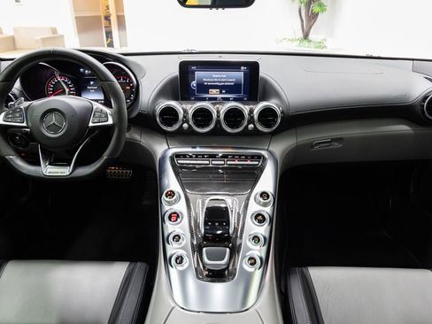Used 2016 Mercedes-Benz AMG GT S w/ Exclusive Interior Package image 5