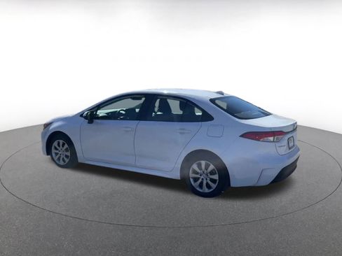 Used 2025 Toyota Corolla LE image 14