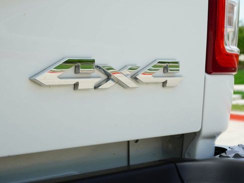 Used 2024 RAM 2500 Tradesman w/ Chrome Appearance Group image 9