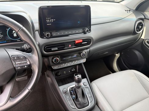 Certified 2022 Hyundai Kona Limited FWD image 28