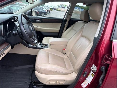 Used 2018 Subaru Outback 2.5i Limited AWD/4WD image 12