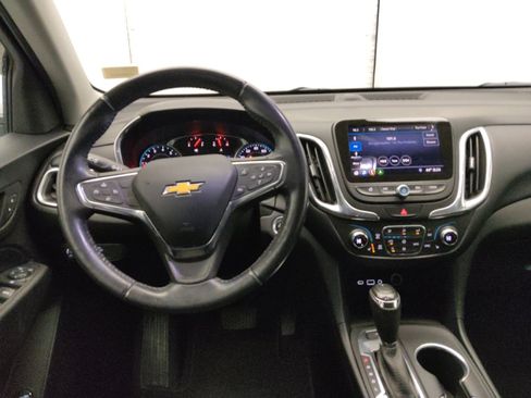 Used 2019 Chevrolet Equinox LT w/ Sun & Navigation Package image 22