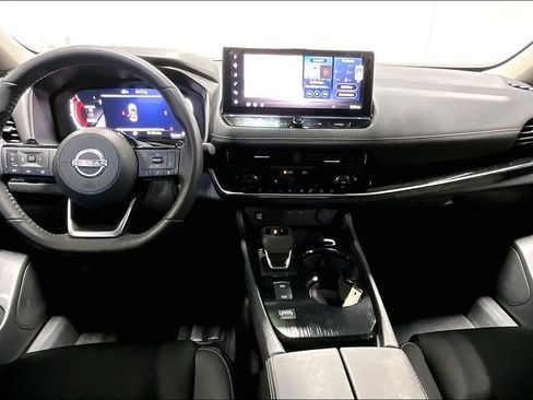 Used 2024 Nissan Rogue SL w/ SL Premium Package image 18