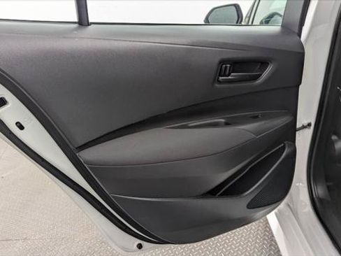 Used 2022 Toyota Corolla LE FWD image 16