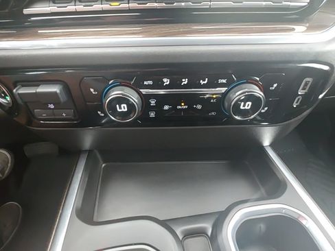 Used 2024 Chevrolet Silverado 1500 LT Trail Boss w/ Convenience Package II AWD/4WD image 34